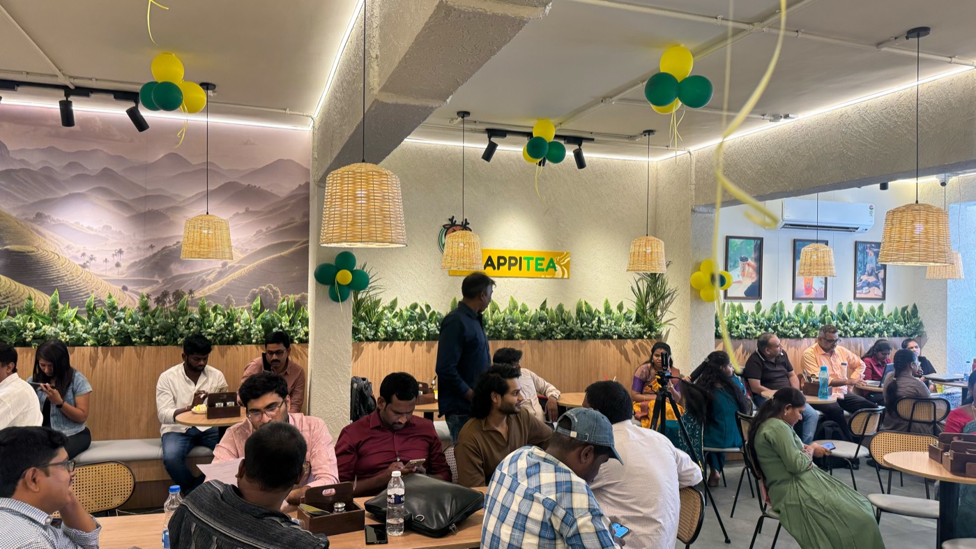 Không gian cửa hàng HappiTea tại Hyderabad